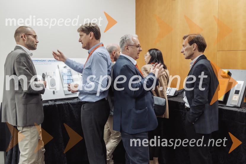 Tehnološka prihodnost učinkovite komunikacije v javni infrastrukturi in poslovnem sektorju, konferenca