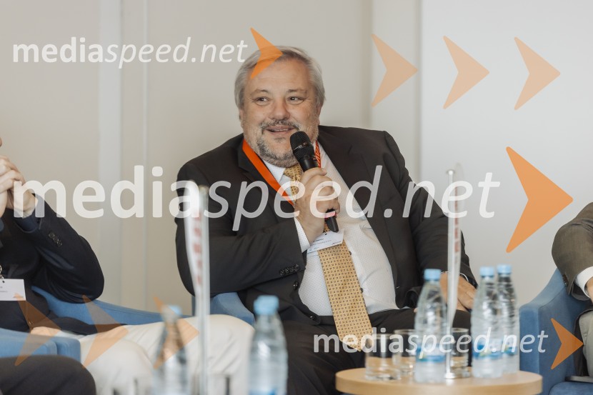  Božo Emeršič, Dimaco Tehnološka prihodnost učinkovite komunikacije v javni infrastrukturi in poslovnem sektorju, konferenca