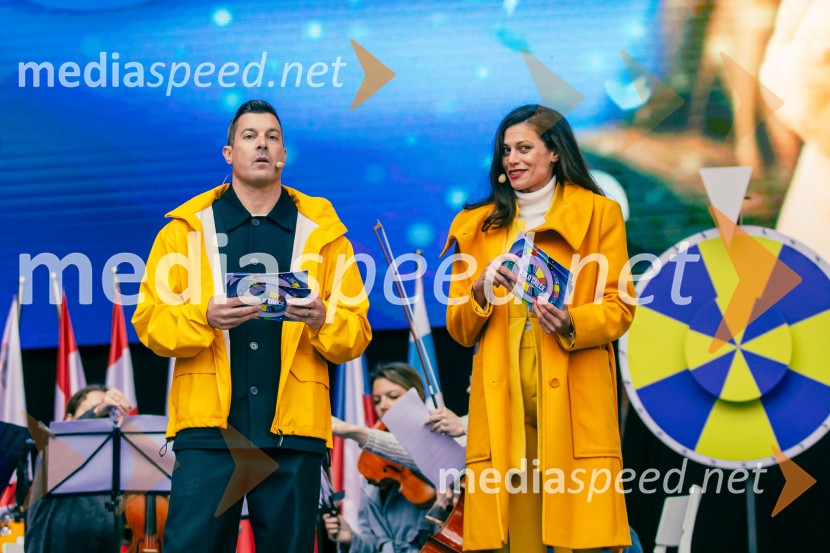  Klemen Bučan, radijski voditelj, stand-up komik, DJ;  Nataša Naneva, manekenkaDan Evrope 2025