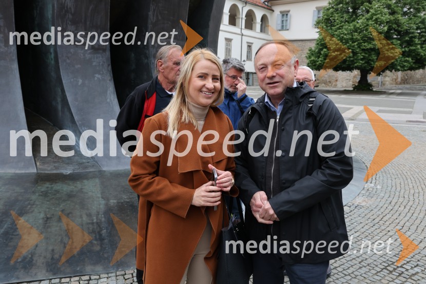  ... ;  Stane Kocutar, mestni viničar, skrbnik Stare trte, novinar Radia Maribor, zgodovinarRadio Maribor praznuje 80 let