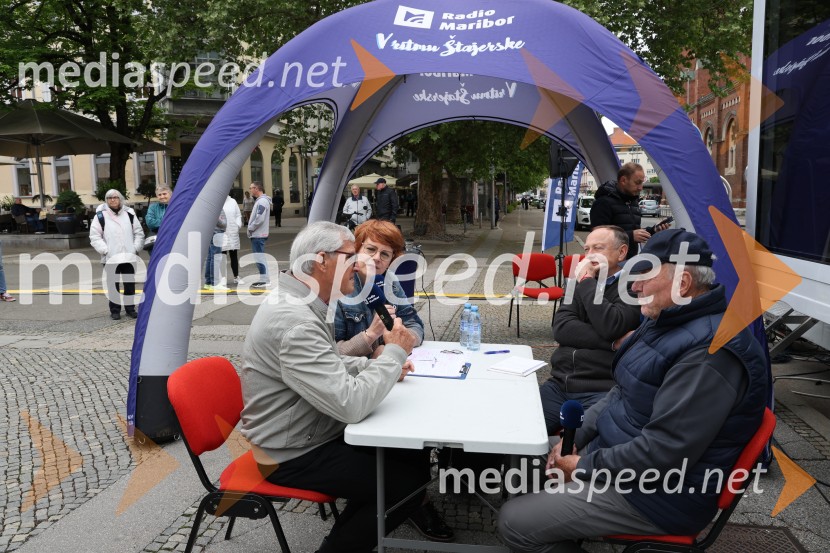  Jasmina Bauman, novinarka, Radio Maribor;  Stane Kocutar, mestni viničar, skrbnik Stare trte, novinar Radia Maribor, zgodovinarRadio Maribor praznuje 80 let