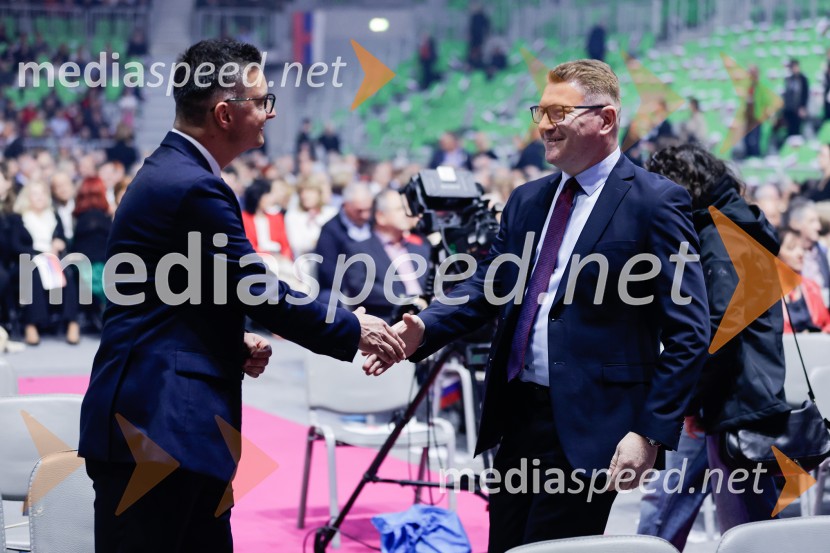  Marjan  Šarec, minister za obrambo;  ... Slovesnost ob 80. obletnici konca druge svetovne vojne