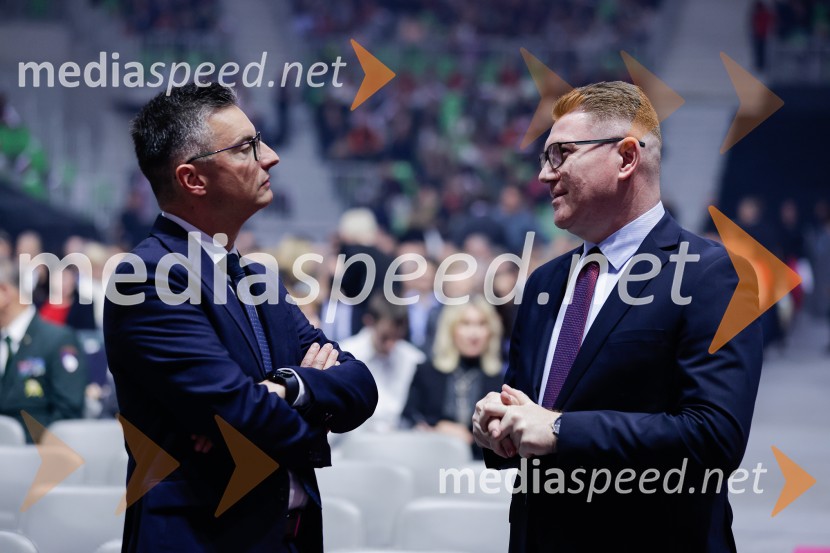  Marjan  Šarec, minister za obrambo;  ... Slovesnost ob 80. obletnici konca druge svetovne vojne