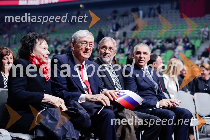  Barbara Miklič Türk;  Danilo Türk, nekdanji predsednik Republike Slovenije;  ... ;  Marko Lotrič, predsednik, Državni svetSlovesnost ob 80. obletnici konca druge svetovne vojne