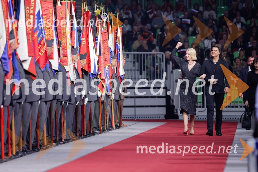 mag. Urška Klakočar Zupančič, predsednica Državnega zbora RS, podpredsednica, Gibanje Svoboda;  Bor Zuljan, kitarist, Šank rockSlovesnost ob 80. obletnici konca druge svetovne vojne