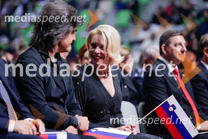  Bor Zuljan, kitarist, Šank rock; mag. Urška Klakočar Zupančič, predsednica Državnega zbora RS, podpredsednica, Gibanje SvobodaSlovesnost ob 80. obletnici konca druge svetovne vojne