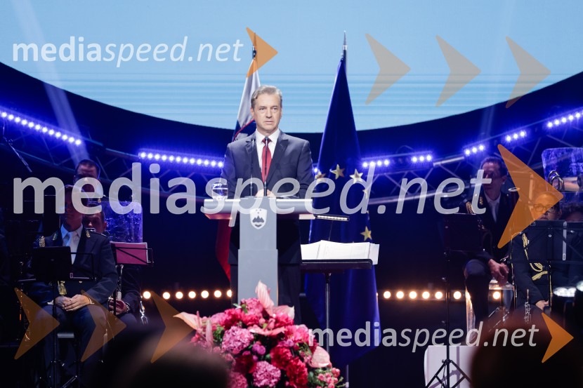 dr. Robert Golob, predsednik vlade RSSlovesnost ob 80. obletnici konca druge svetovne vojne