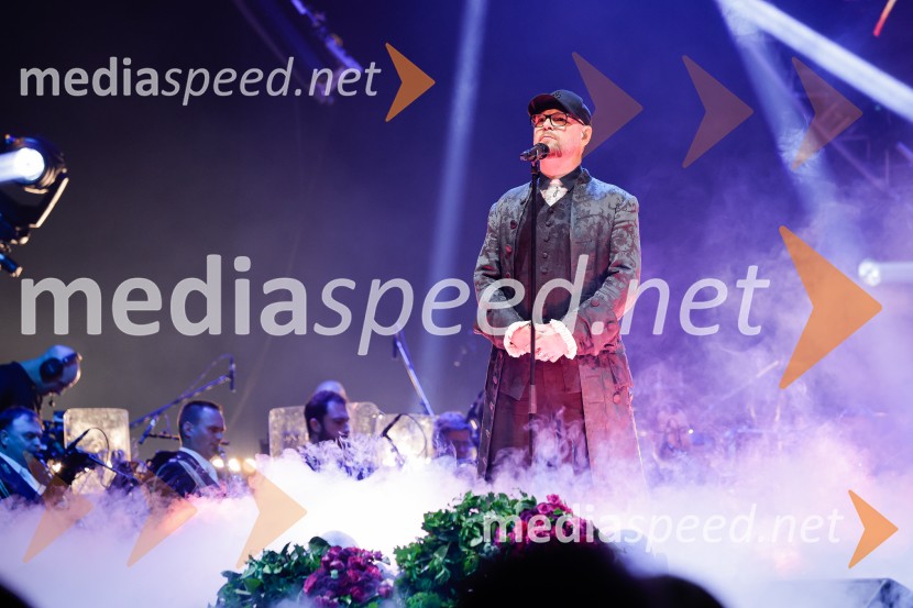  Tomi Meglič, glasbenik, pevec skupine SiddhartaSlovesnost ob 80. obletnici konca druge svetovne vojne