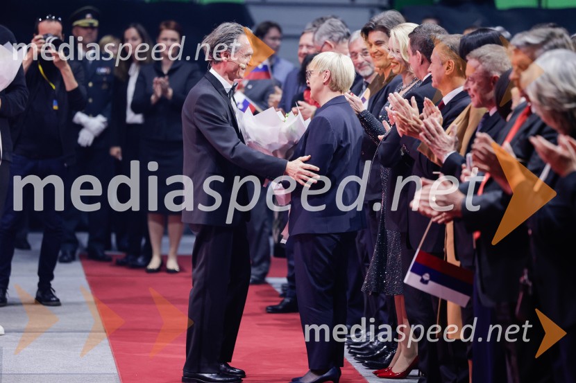  Jure Longyka, voditelj; dr. Nataša Pirc Musar, predsednica Republike SlovenijeSlovesnost ob 80. obletnici konca druge svetovne vojne