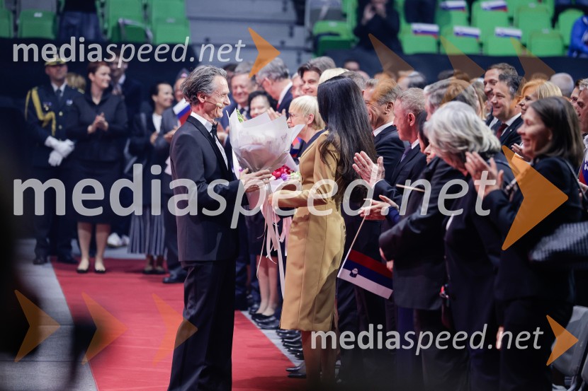  Jure Longyka, voditelj;  Tina Gaber, fotomodelSlovesnost ob 80. obletnici konca druge svetovne vojne