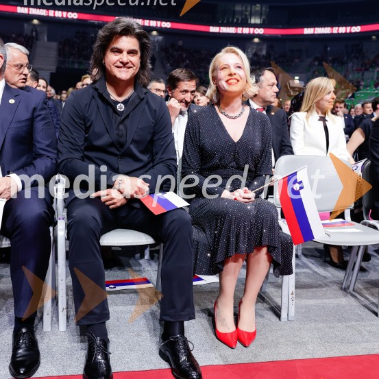  Bor Zuljan, kitarist, Šank rock; mag. Urška Klakočar Zupančič, predsednica Državnega zbora RS, podpredsednica, Gibanje SvobodaSlovesnost ob 80. obletnici konca druge svetovne vojne