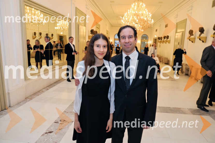  ... ;  Simon Krečič, umetniški direktor Opere SNG MariborHamlet, premiera Opere in Baleta SNG Maribor