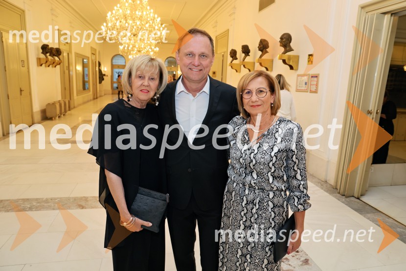  ... ; dr. Samo Peter Medved,  podžupan, Mestna občina Maribor ;  Duška MedvedHamlet, premiera Opere in Baleta SNG Maribor