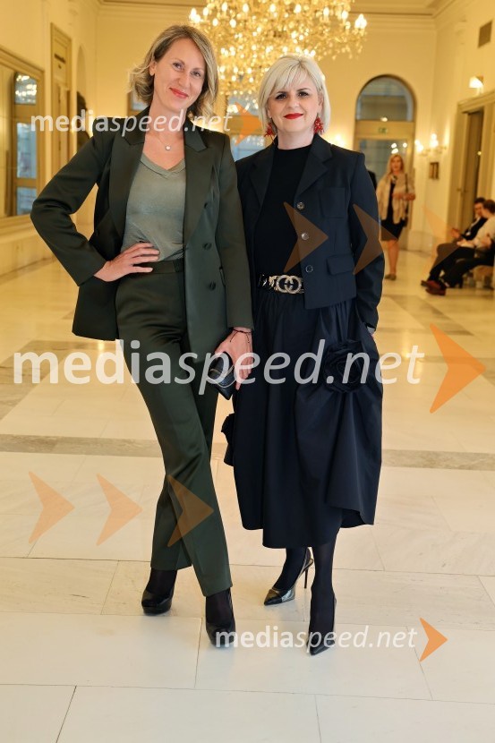  Mateja Kožuh, producentka in joga učiteljica MS7;  Darja Čižek, marketing, SNG MariborHamlet, premiera Opere in Baleta SNG Maribor