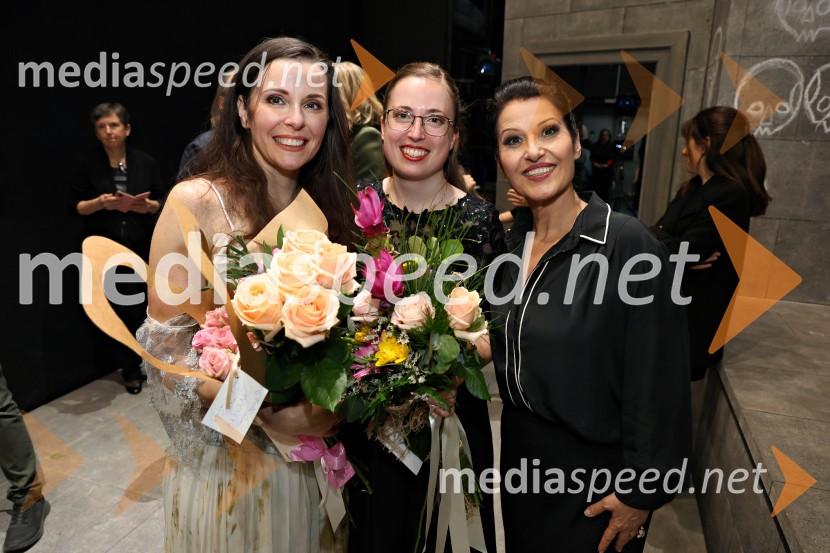  Valentina Čuden, operna pevka;  Mojca Lavrenčič, korepetitorka, dirigentka, klavituristka;  ... Hamlet, premiera Opere in Baleta SNG Maribor