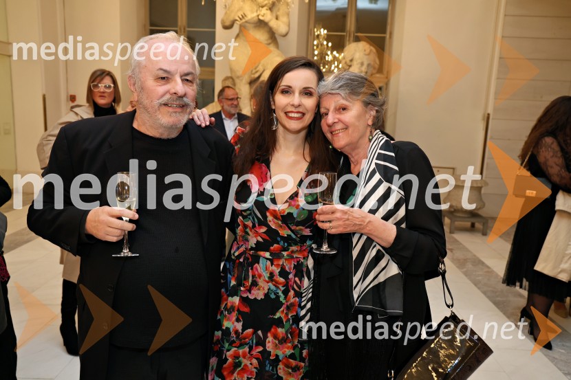  ... ;  Valentina Čuden, operna pevka;  ... Hamlet, premiera Opere in Baleta SNG Maribor