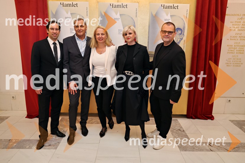  Simon Krečič, dirigent in pianist;  Danilo Rošker, direktor SNG Maribor;  Jasmina Leskovar, SNG Maribor;  Darja Čižek, marketing, SNG Maribor;  Alan Kavčič, predstavnik za odnose z javnostmi SNG MariborHamlet, premiera Opere in Baleta SNG Maribor