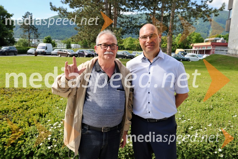  ... ;  Matej Žunkovič, v. d. vodje Regionalnega RTV-centra MariborRadio Maribor praznoval okroglih 80 let