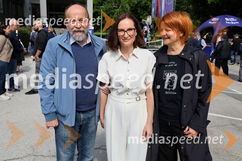  ... ;  Vesna Martinec, odgovorna urednica Radia Maribor;  Tijana Zinajić, režiserka, igralkaRadio Maribor praznoval okroglih 80 let