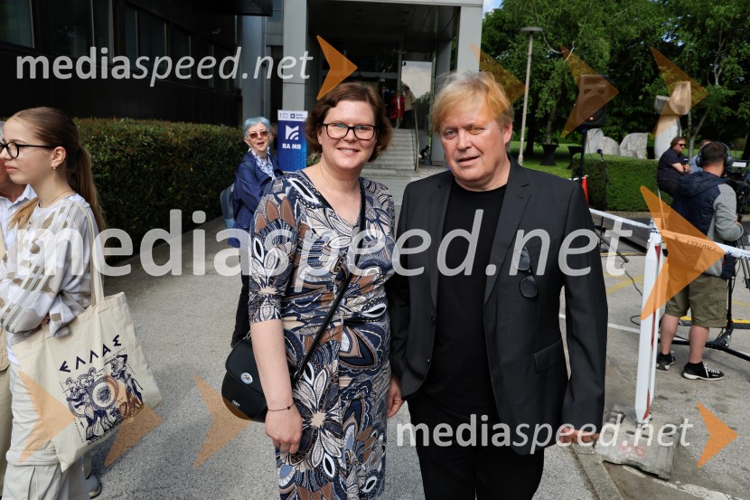  Lidija Cokan, v.d. urednica dnevnega programa;  Teo Bostič, napovedovalecRadio Maribor praznoval okroglih 80 let