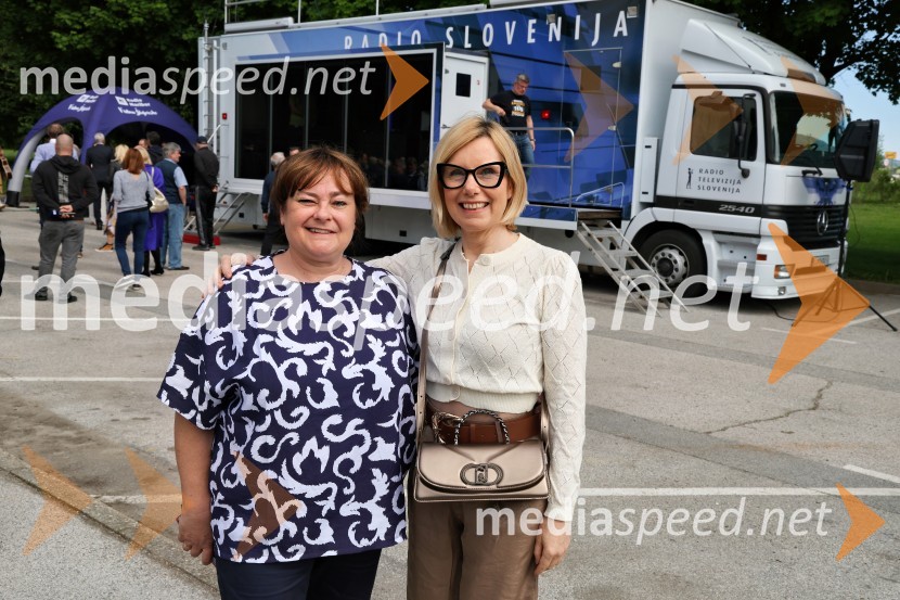  Milena Gorjup;  Polonca  Komar,  vodja Službe za komuniciranje RTV SlovenijaRadio Maribor praznoval okroglih 80 let