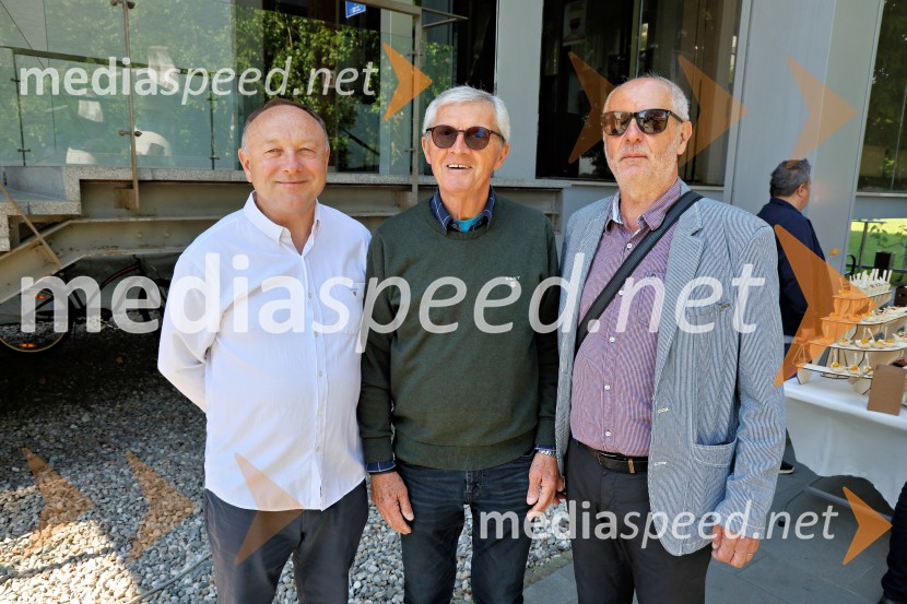  Stane Kocutar, mestni viničar, skrbnik Stare trte, novinar Radia Maribor, zgodovinar;  Leopold Kremžar;  Ivo Smogavec, tonski mojster, Radio MariborRadio Maribor praznoval okroglih 80 let