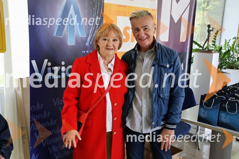  Ida Baš, voditeljica;  Zoran Turk, novinar, voditeljRadio Maribor praznoval okroglih 80 let