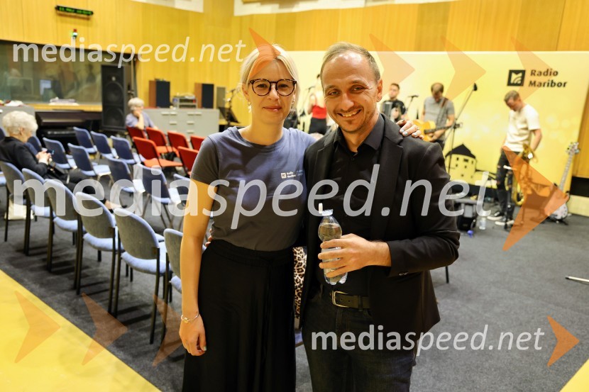  Katja Gregorec, moderatorka Radio Maribor;  Kristijan  Šmid, moderator Radia MariborRadio Maribor praznoval okroglih 80 let