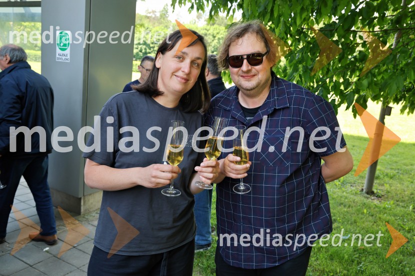  ... ;  Gregor Stermecki, urednik, Radio MariborRadio Maribor praznoval okroglih 80 let