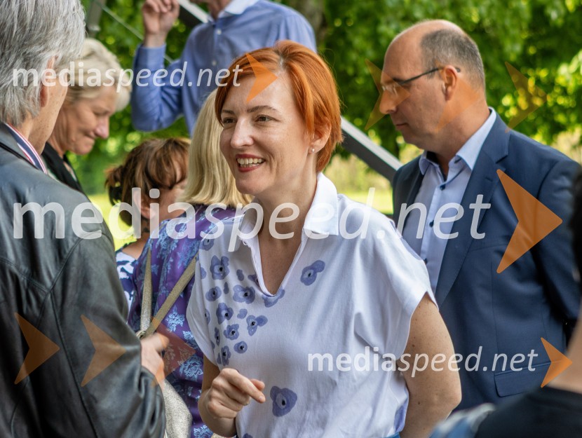 dr. Asta Vrečko, ministrica za kulturoRadio Maribor praznoval okroglih 80 let