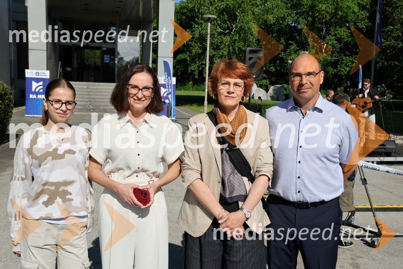  ... ;  Vesna Martinec, odgovorna urednica Radia Maribor;  Irena Kodrič Cizerl, Radio Maribor;  Matej Žunkovič, v. d. vodje Regionalnega RTV-centra MariborRadio Maribor praznoval okroglih 80 let