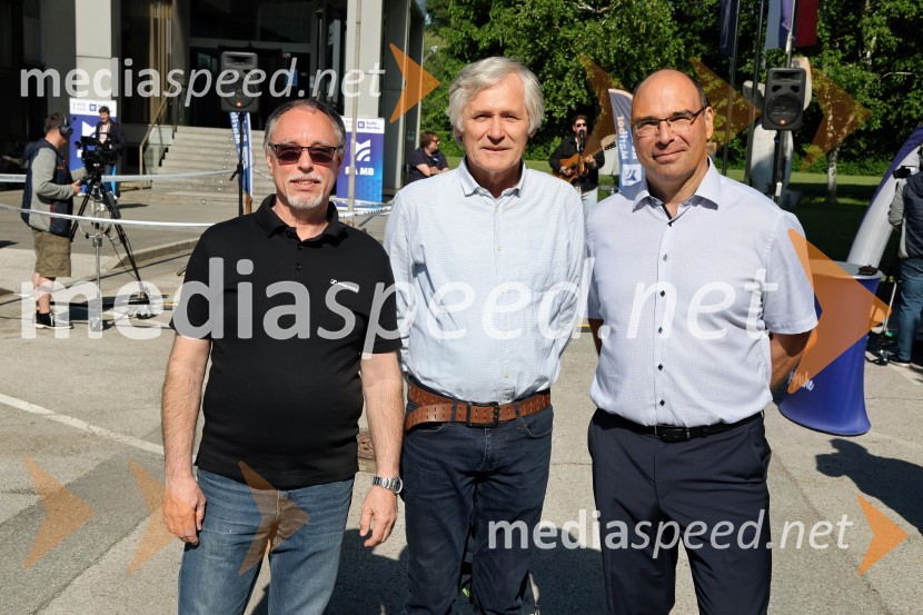  Darko Kukovič, mojster zvoka, Radio Maribor;  Vladimir Jagarinec, RTV Slovenija;  Matej Žunkovič, v. d. vodje Regionalnega RTV-centra MariborRadio Maribor praznoval okroglih 80 let