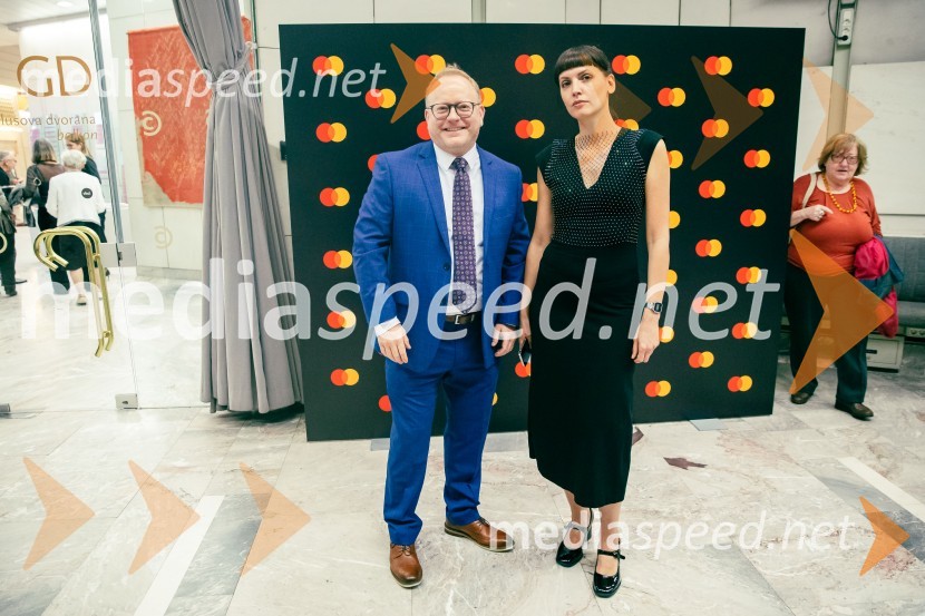 mag. Aleš Drenik, vodja programa resne glasbe, opere in balet, Cankarjev dom;  ... Orkester Residentie iz Haaga v Cankarjevem domu