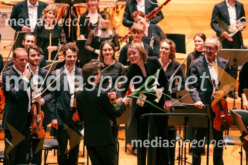  ... ;  Ruth Reinhardt, dirigentkaOrkester Residentie iz Haaga v Cankarjevem domu