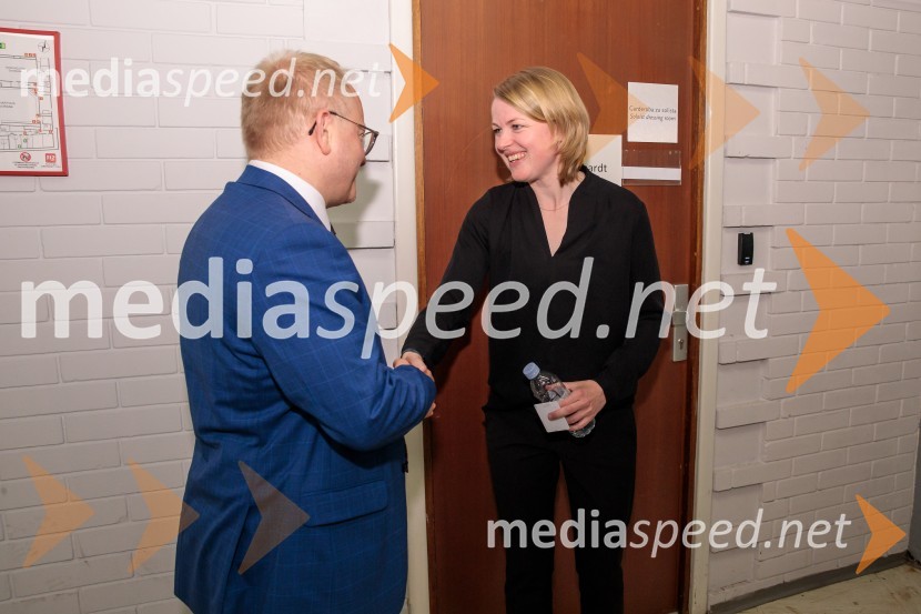 mag. Aleš Drenik, vodja programa resne glasbe, opere in balet, Cankarjev dom;  Ruth Reinhardt, dirigentkaOrkester Residentie iz Haaga v Cankarjevem domu