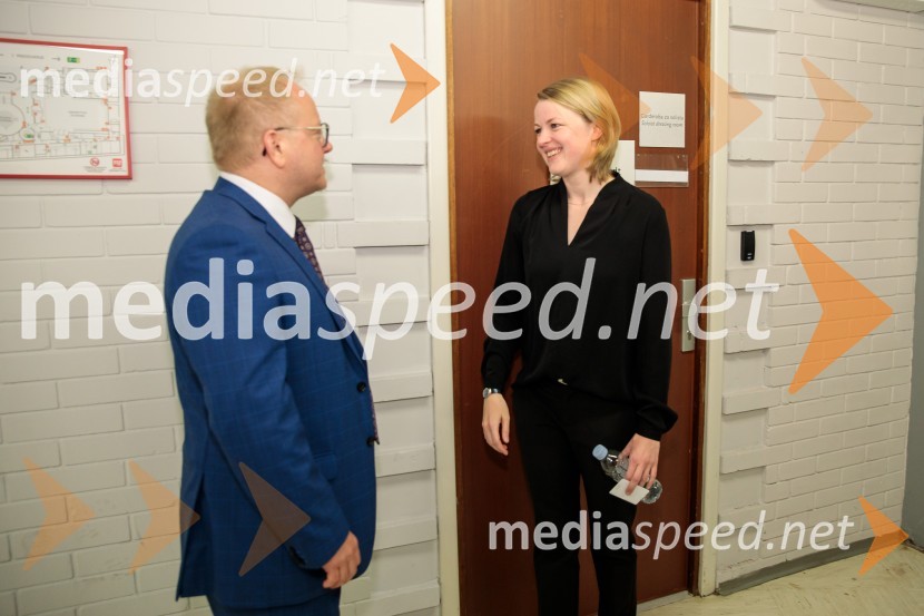 mag. Aleš Drenik, vodja programa resne glasbe, opere in balet, Cankarjev dom;  Ruth Reinhardt, dirigentkaOrkester Residentie iz Haaga v Cankarjevem domu