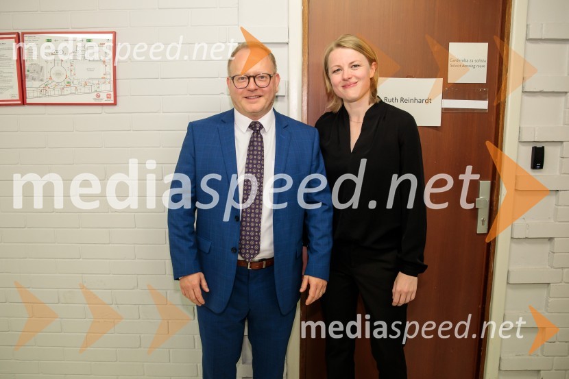 mag. Aleš Drenik, vodja programa resne glasbe, opere in balet, Cankarjev dom;  Ruth Reinhardt, dirigentkaOrkester Residentie iz Haaga v Cankarjevem domu