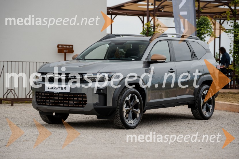 DACIA BIGSTER - Novi igralec segmenta C