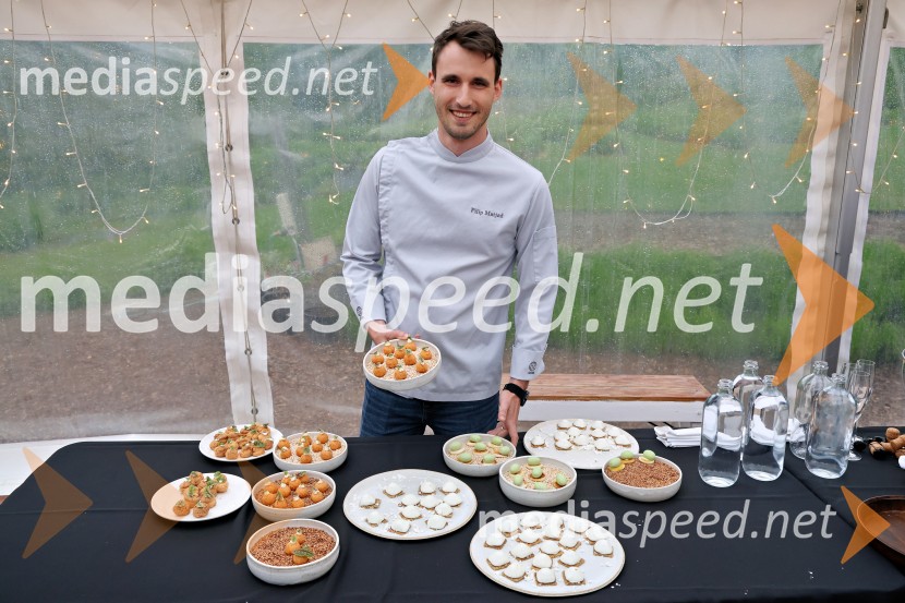  Filip Matjaž, kuhar, dobitnik Michelinove zvezdice Kulinarično-glasbeni večer na Štajerski sivki z Nino Pušlar in Filipom Matjažem