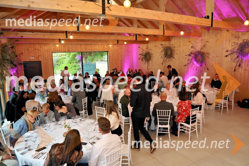 Kulinarično-glasbeni večer na Štajerski sivki z Nino Pušlar in Filipom Matjažem