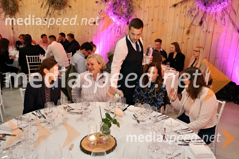 Kulinarično-glasbeni večer na Štajerski sivki z Nino Pušlar in Filipom Matjažem