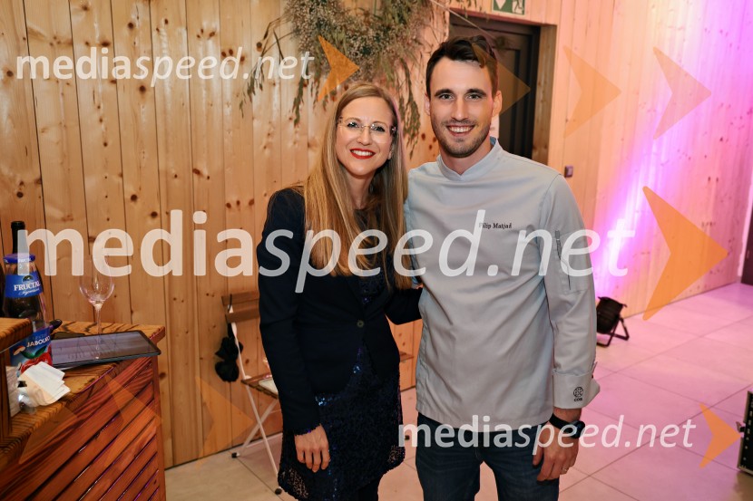  Špela Pokeržnik, glasbenica in novinarka;  Filip Matjaž, kuhar, dobitnik Michelinove zvezdice Kulinarično-glasbeni večer na Štajerski sivki z Nino Pušlar in Filipom Matjažem