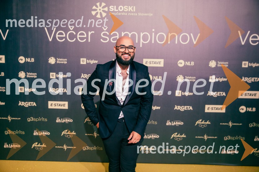  Tilen Lotrič, pevecVečer šampionov 2025, Smučarska zveza Slovenije