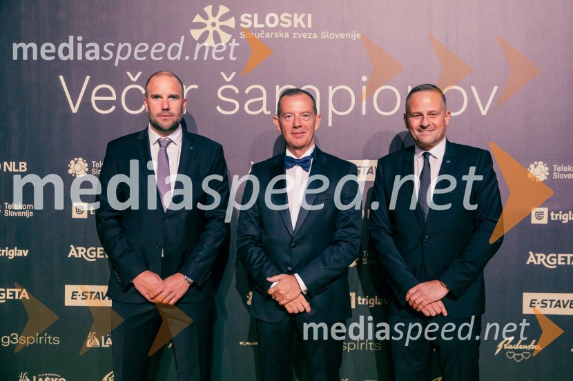  Uroš Zupan, direktor, Smučarska zveza Slovenije ;  Enzo Smrekar, predsednik uprave Droge Kolinske in glavni direktor strateškega poslovnega področja v Atlantic Grupi, predsednik SZS, podpredsednik Olimpijskega komiteja Slovenije;  Tomaž Šušteršič, generalni sekretar organizacijskega komiteja PlanicaVečer šampionov 2025, Smučarska zveza Slovenije