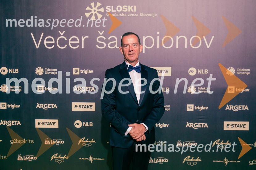  Enzo Smrekar, predsednik uprave Droge Kolinske in glavni direktor strateškega poslovnega področja v Atlantic Grupi, predsednik SZS, podpredsednik Olimpijskega komiteja SlovenijeVečer šampionov 2025, Smučarska zveza Slovenije