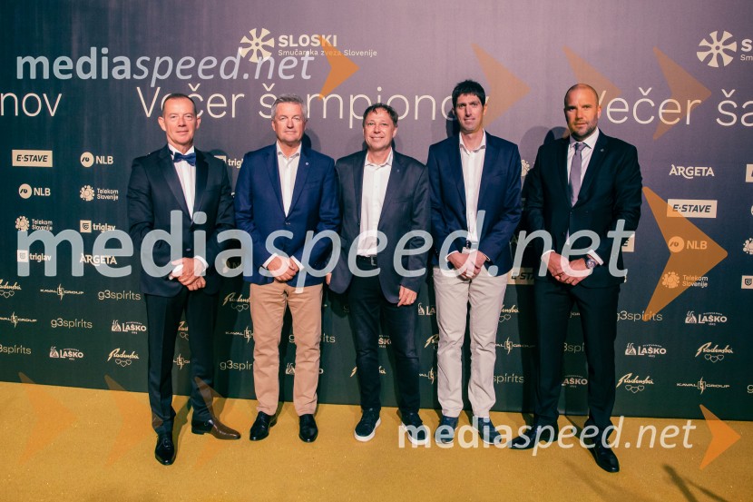  Enzo Smrekar, predsednik uprave Droge Kolinske in glavni direktor strateškega poslovnega področja v Atlantic Grupi, predsednik SZS, podpredsednik Olimpijskega komiteja Slovenije;  ... ; dr.  Blaž  Lešnik, predsednik Zveze učiteljev in trenerjev smučanja Slovenije;  ... ;  Uroš Zupan, direktor, Smučarska zveza Slovenije Večer šampionov 2025, Smučarska zveza Slovenije