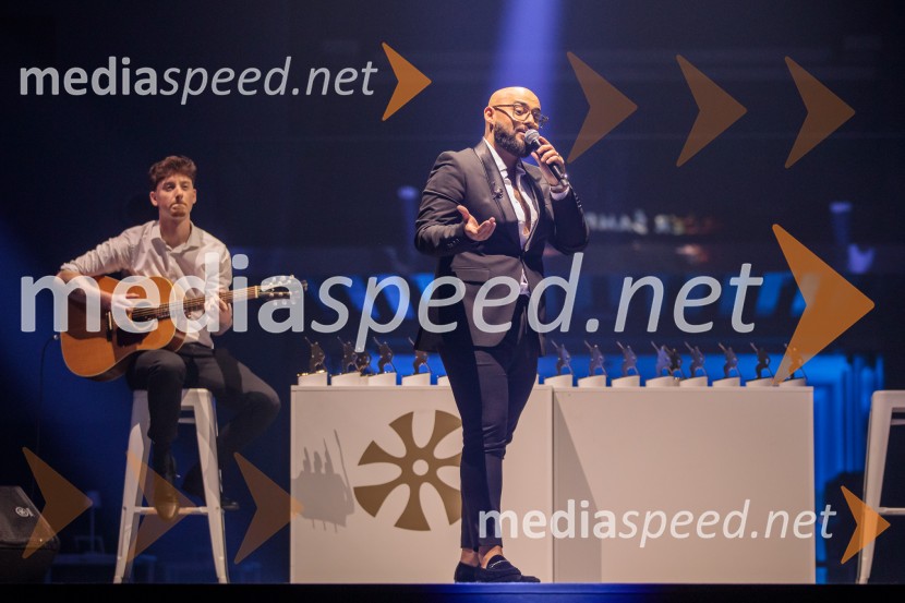  Tilen Lotrič, pevecVečer šampionov 2025, Smučarska zveza Slovenije