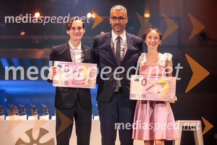  Boris  Šeparović, režiser;  Matjaž Rakovec, župan Mestne občine Kranj;  Nika  Prevc, smučarska skakalkaVečer šampionov 2025, Smučarska zveza Slovenije