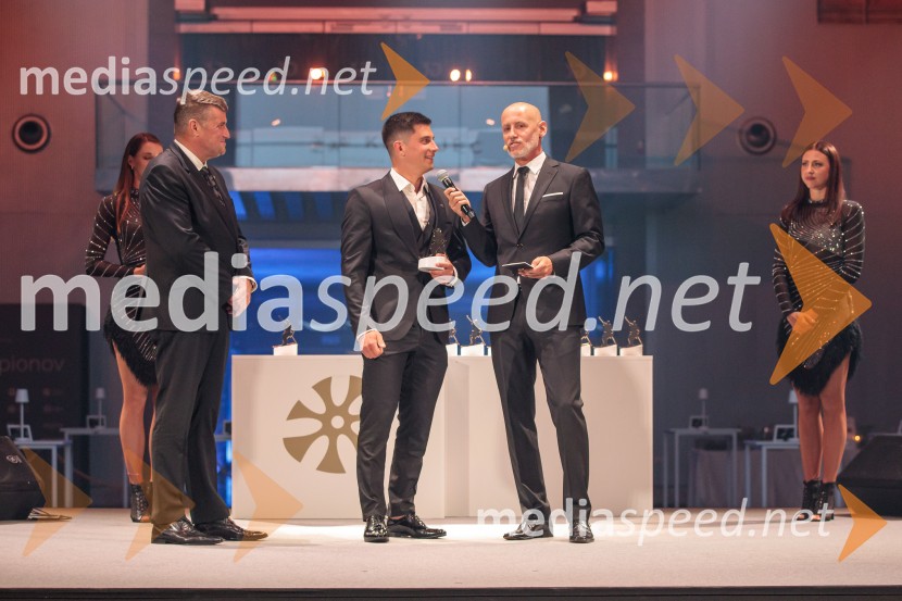  Janez Bijol,  direktor podjetja Bijol d.o.o., predsednik Zbora alpskih disciplin, Smučarska zveza Slovenije;  Žan Kranjec, smučar;  Peter Poles, televizijski voditeljVečer šampionov 2025, Smučarska zveza Slovenije