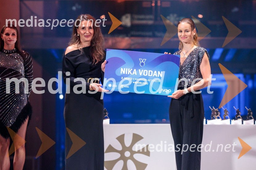  ... ;  Nika Križnar, smučarska skakalkaVečer šampionov 2025, Smučarska zveza Slovenije